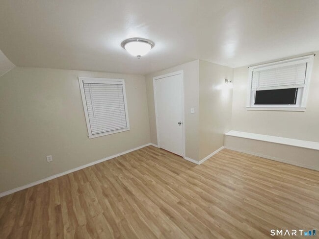 Building Photo - 271 Gaylord Dr