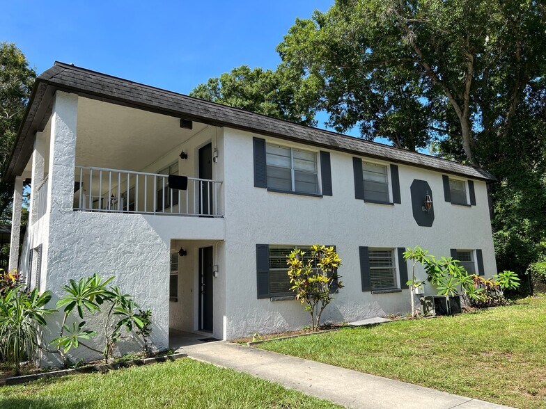 Building Photo - 1 Bed/1 Bath - Unit 5