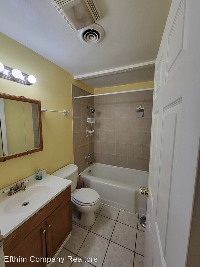 Building Photo - 3 br, 1 bath House - 9447 Minerva Ave.