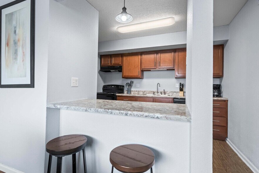 Building Photo - 2309 Cherry Hills Dr