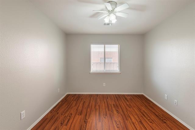 Building Photo - 2424 Cimmaron Dr