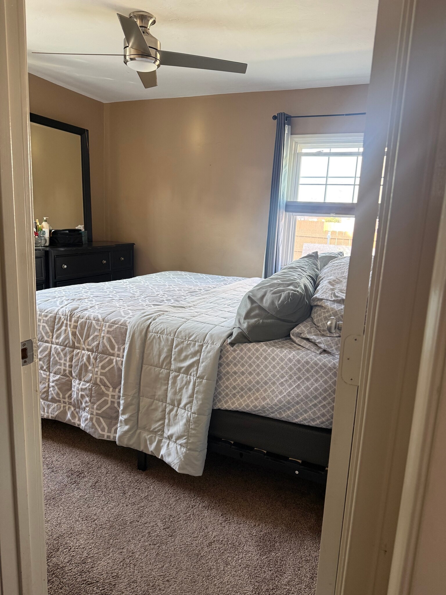 Building Photo - 504 S 46th St