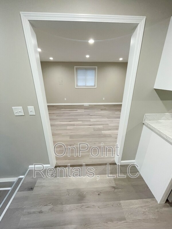 Building Photo - 30816 Grandview Ave