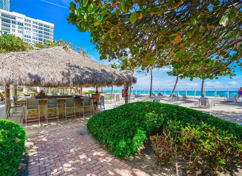 Building Photo - 3001 S Ocean Dr