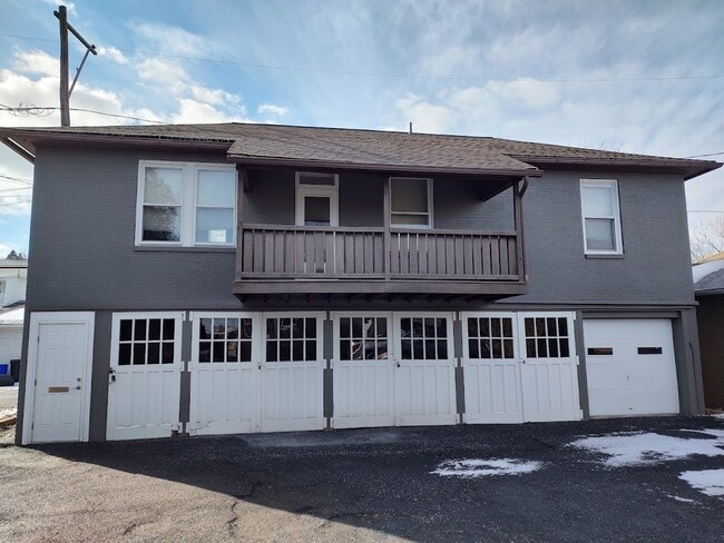 Building Photo - 430 N Front St