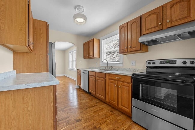 Building Photo - Charming home in Jackson, just minutes from Uptown!