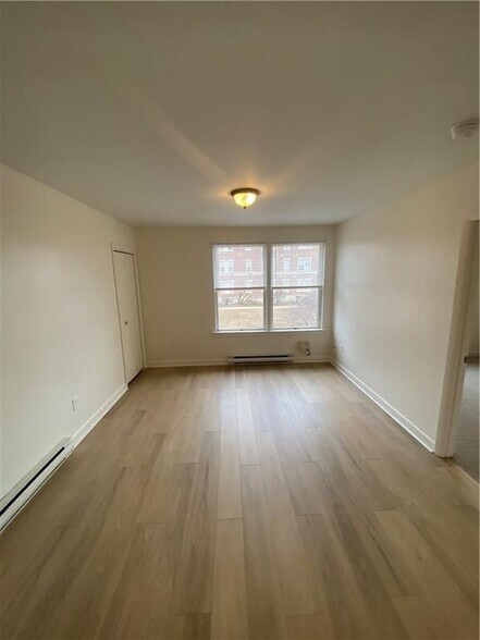 Building Photo - 174 Daboll St