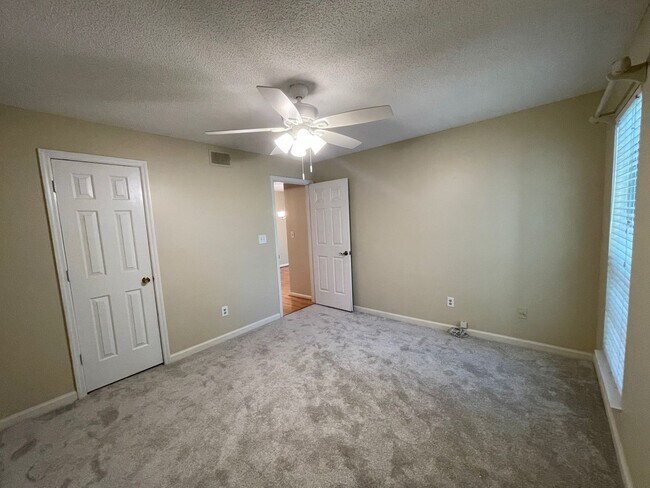 Building Photo - Condo in the Heart of Sandy Springs