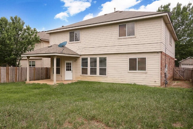 Building Photo - 14514 Redwood Valley