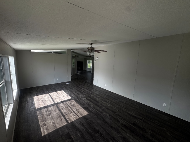 Building Photo - 151 Fox Meadow Dr