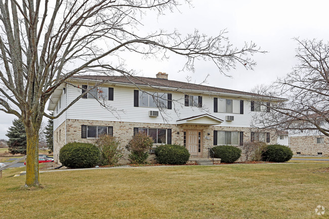 Building Photo - Brookfield Apartments