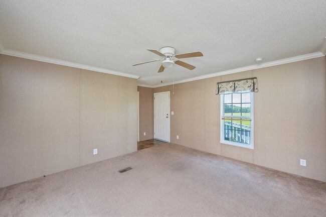 Building Photo - 2295 Bermuda Ln