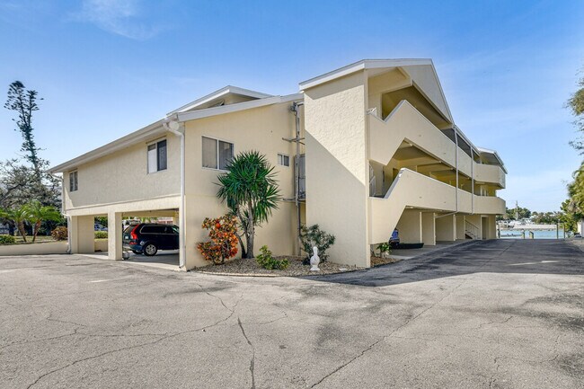 Building Photo - 109 Bayshore Rd