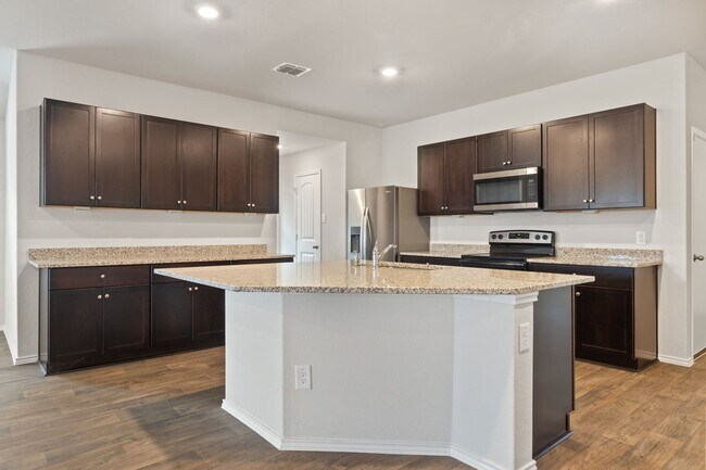 Building Photo - 832 Pronghorn Trl