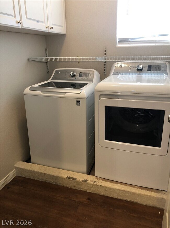 Building Photo - 7204 Buglehorn St