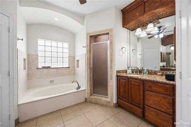 Building Photo - 29 Sun Chase St