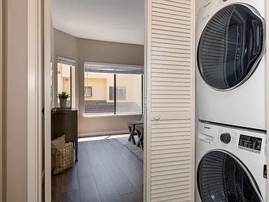 Building Photo - "Charming 2-Bedroom Retreat in Santa Clara - 920 Sq Ft of Comfort & Convenience!"