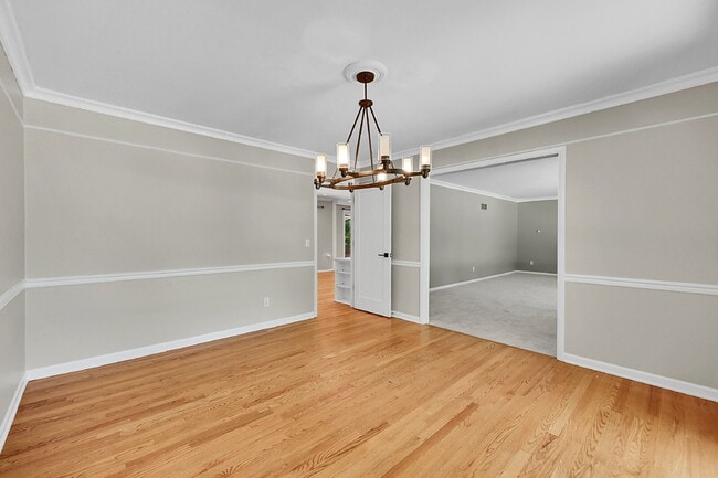 Building Photo - $6,500.00 - 5 Bedrooms, 3.5 Bathrooms, Sin...