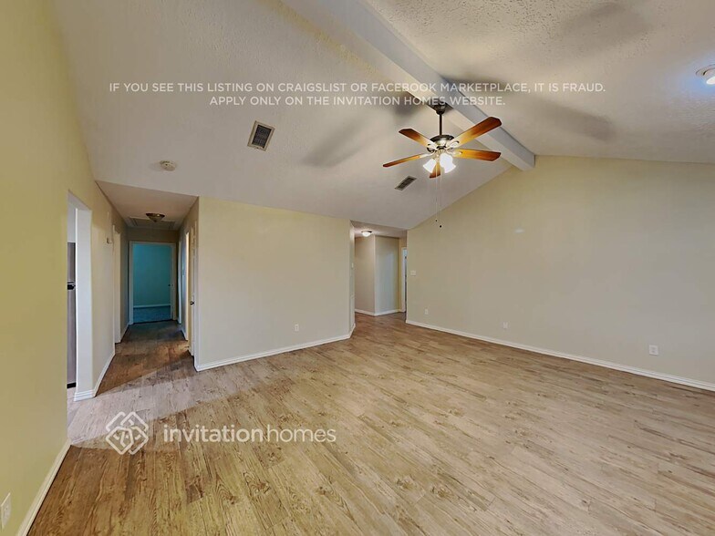 Building Photo - 10202 Staghill Dr