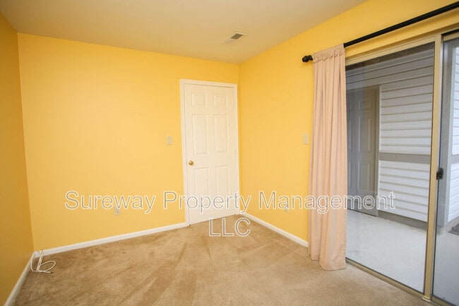 Building Photo - 315 Steeplechase Ct