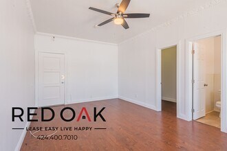 Building Photo - 724 S Mariposa Ave