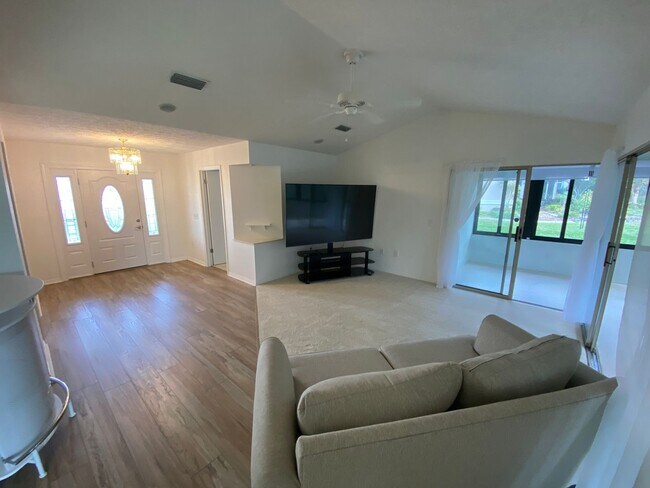 Building Photo - Welcome home to this bright, beautifully maintained 2-bedroom, 2-bath Stonecrest home, offered mo...