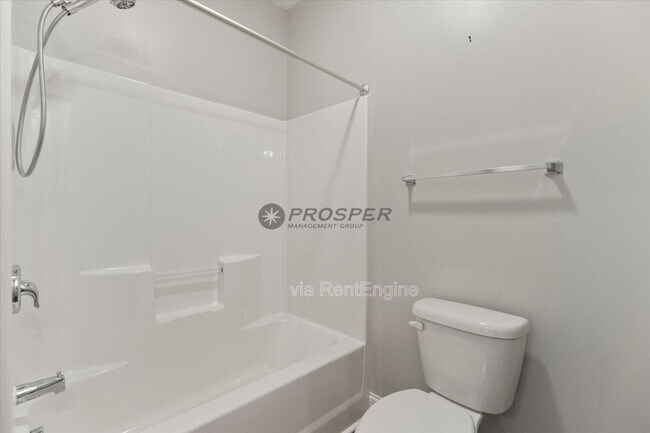 Building Photo - 110 Raeburn Way