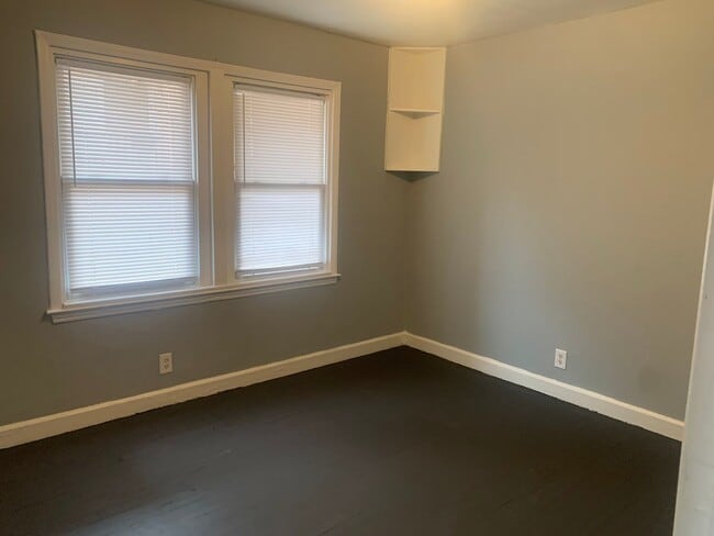 Building Photo - 1/2 Off One Months Rent Special!!! Cozy Two Bedroom Duplex in Lincoln Heights!