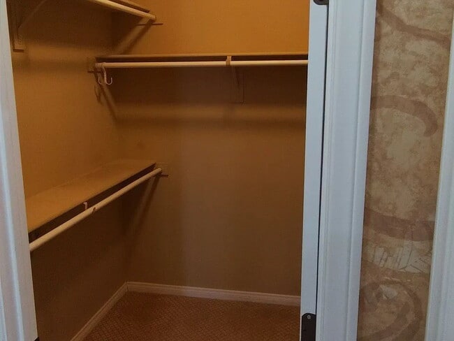 Building Photo - "Spacious 4-Bed Oasis with Fireplace in Twentynine Palms – Perfect for Cozy Living!"
