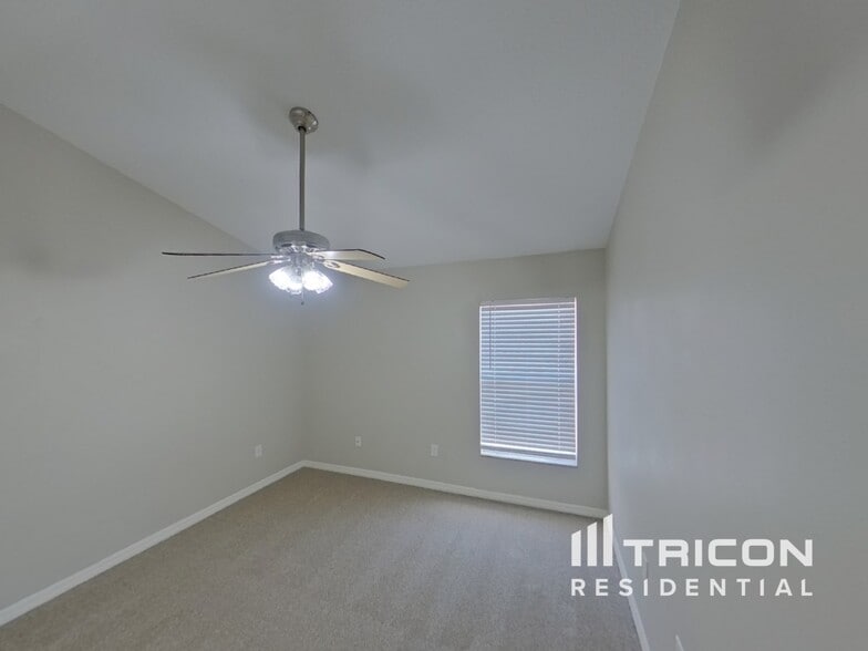 Building Photo - 11149 Rodeo Ln