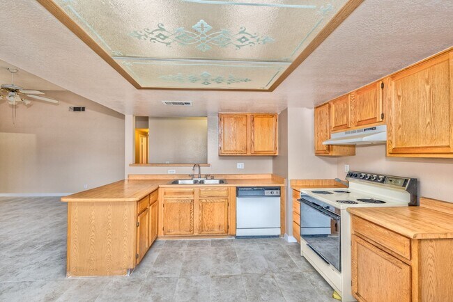 Building Photo - 3771 Shirebrook Dr