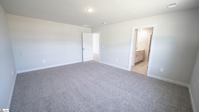 Building Photo - 1029 Killian St