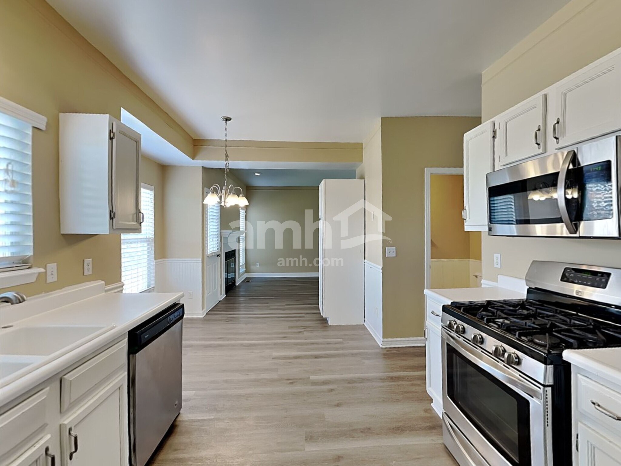 Building Photo - 931 Balsam Wood Ln