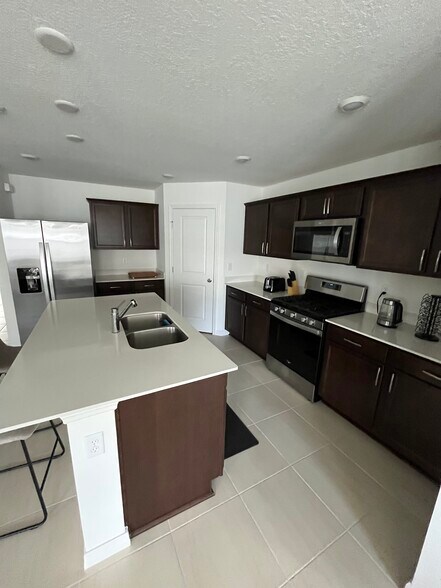 Building Photo - 5454 Integrity Way
