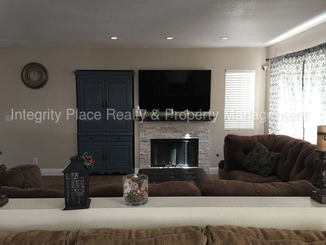 Building Photo - Parkside Green Gated Community