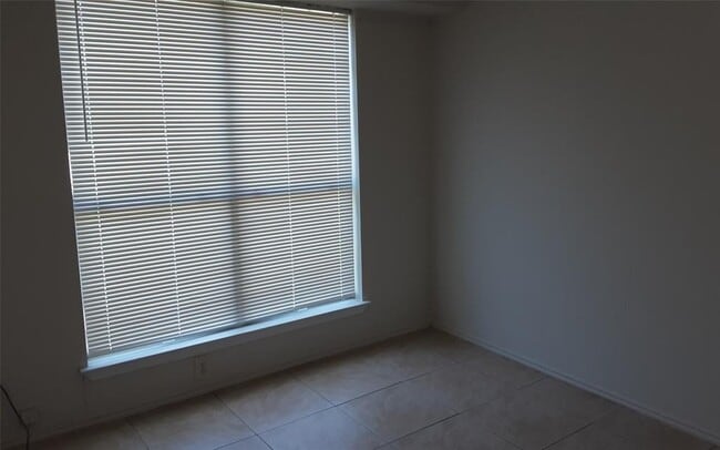 Building Photo - 1204 Orchard Park Cir