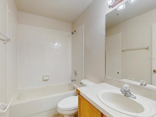 Building Photo - 2978 Langdon Ln N