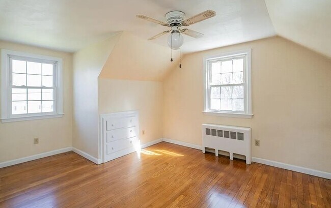 Building Photo - 119 Florida Dr