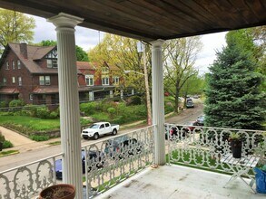 Building Photo - 6329-6331 Bartlett