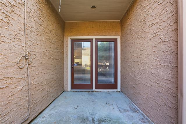 Building Photo - 5550 Spring Valley Rd