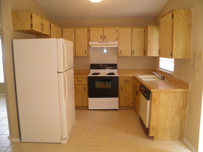 Building Photo - Single Family Home in Kissimmee