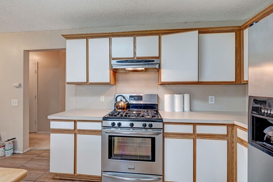 Building Photo - 201 Amber Ridge Dr