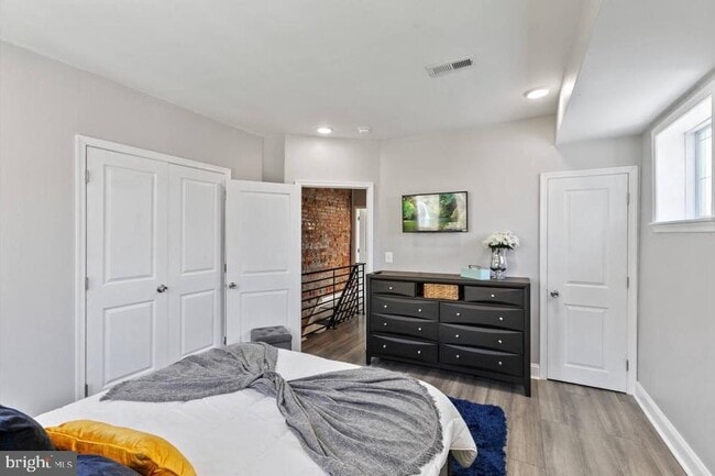 Building Photo - 1449 S 32nd St