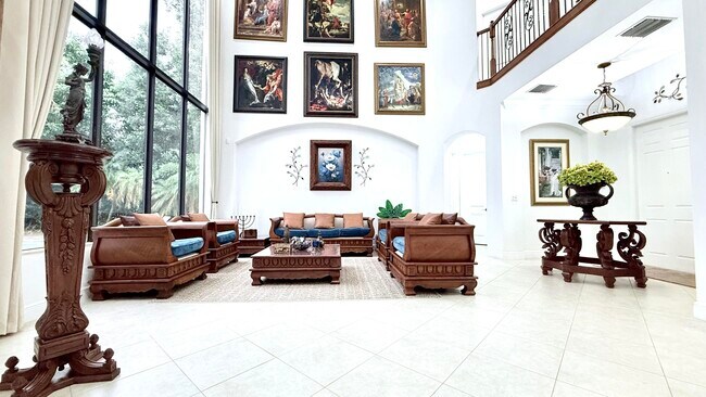 Building Photo - 10703 Versailles Blvd