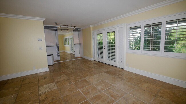 Building Photo - Beautiful 4 bed/2.5 bath house in Del Mar