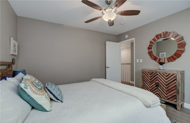 Building Photo - 2521 Voorhees Ave