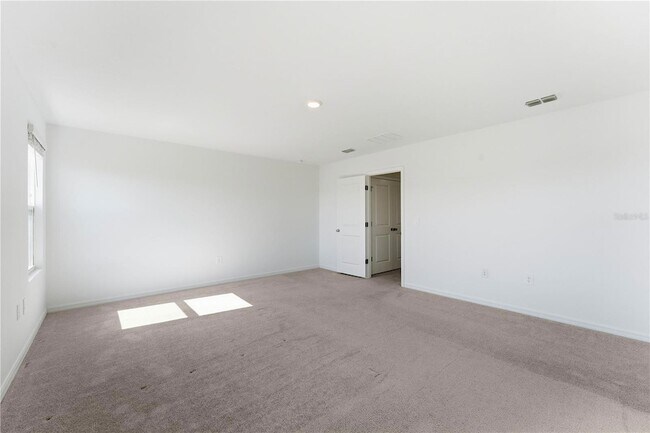 Building Photo - 5670 Nispero Wy