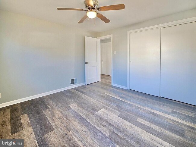 Building Photo - 40 Neeld Ln