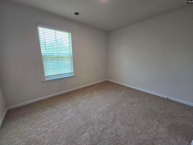 Building Photo - 116 Woodmere Dr
