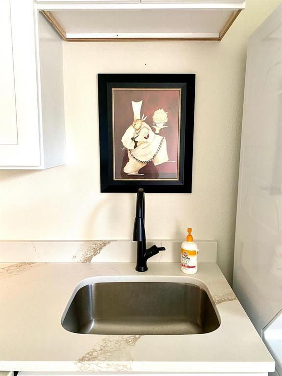 Building Photo - 415 Mapleway